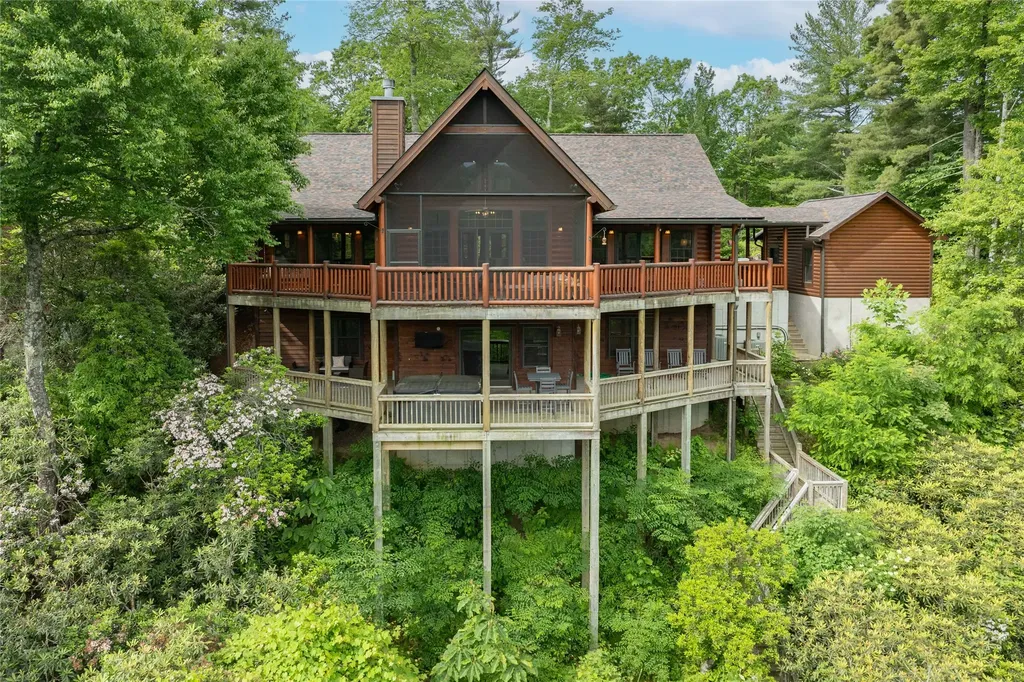 193 Cucumber Court Sapphire NC 28774