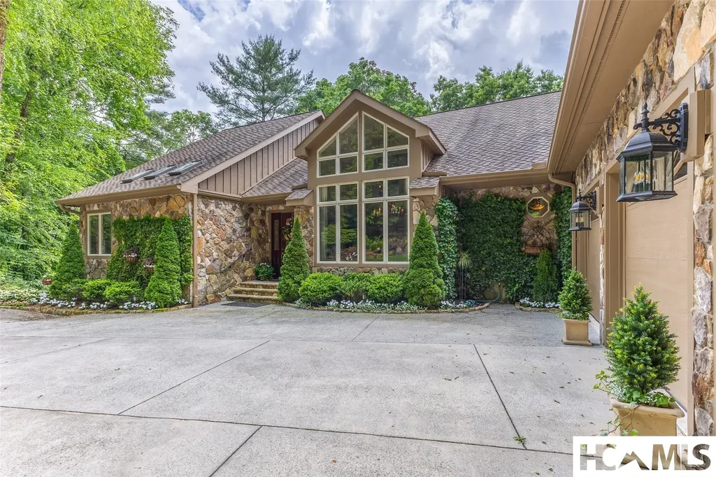 213 River Overlook Road Sapphire NC 28774