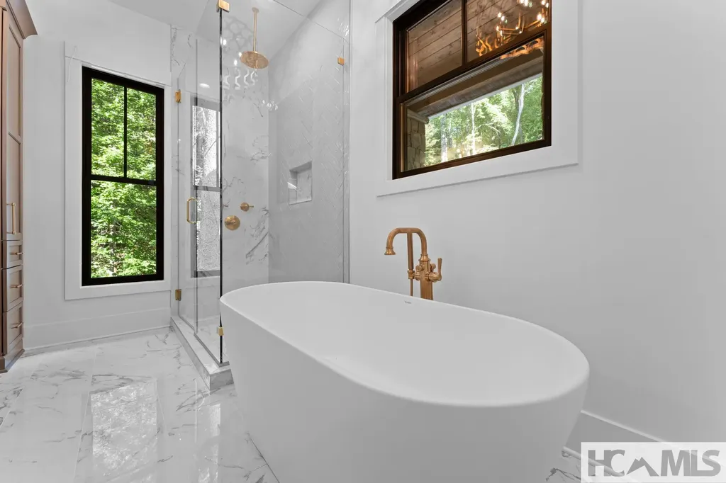 935 Glenshore Drive Cullowhee NC 28723