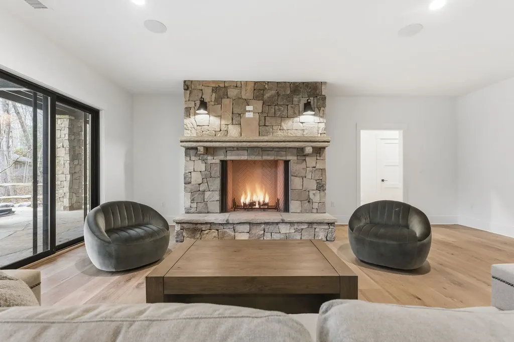 935 Glenshore Drive Cullowhee NC 28723