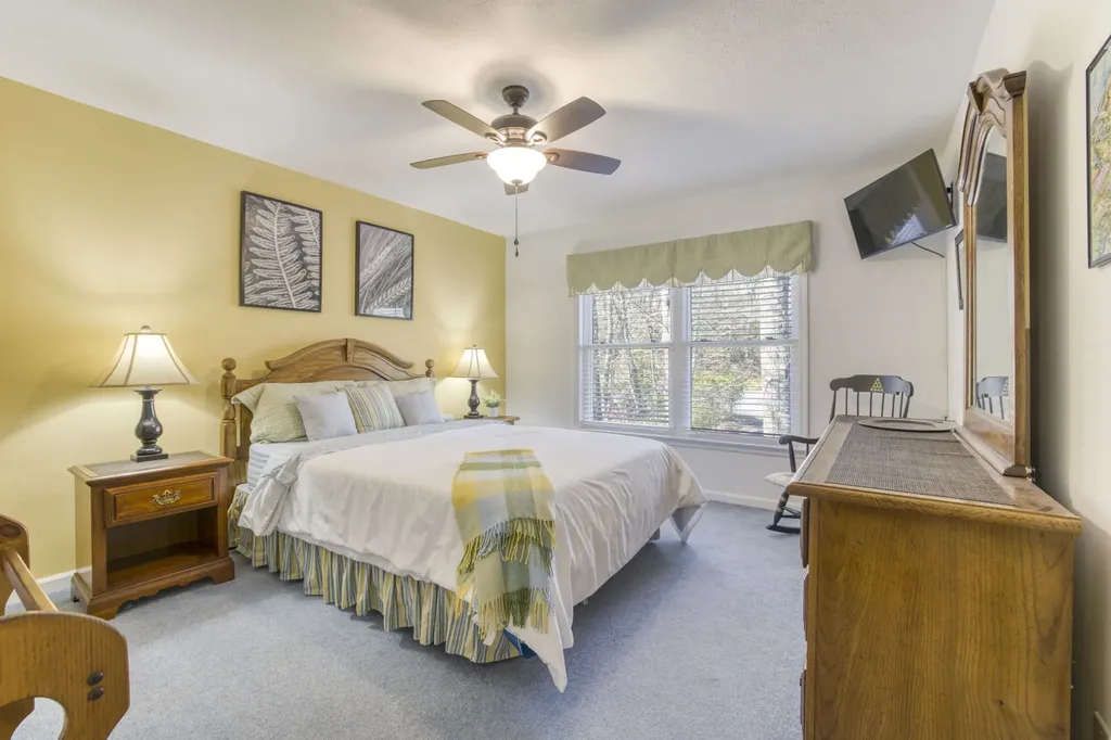 73 Toxaway Views Lake Toxaway NC 28747