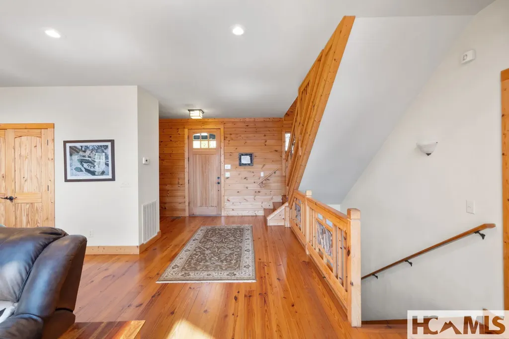 277 Kestrel Court Sapphire NC 28774