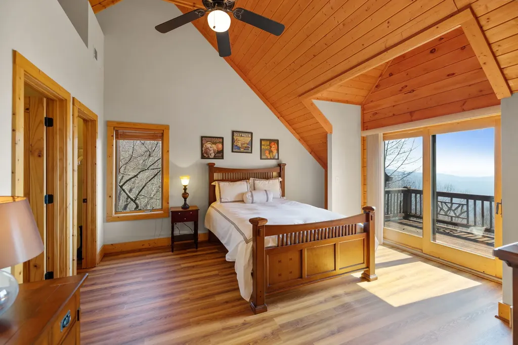 277 Kestrel Court Sapphire NC 28774