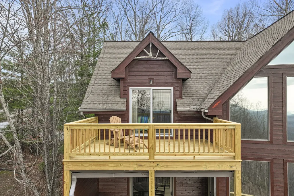 277 Kestrel Court Sapphire NC 28774