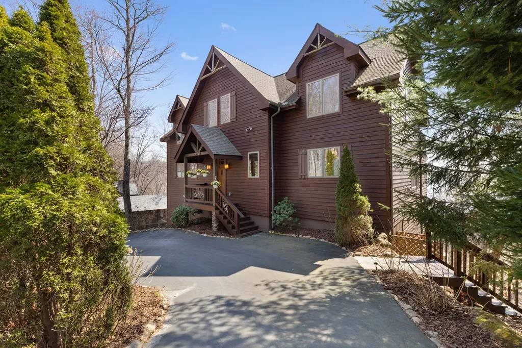 277 Kestrel Court Sapphire NC 28774