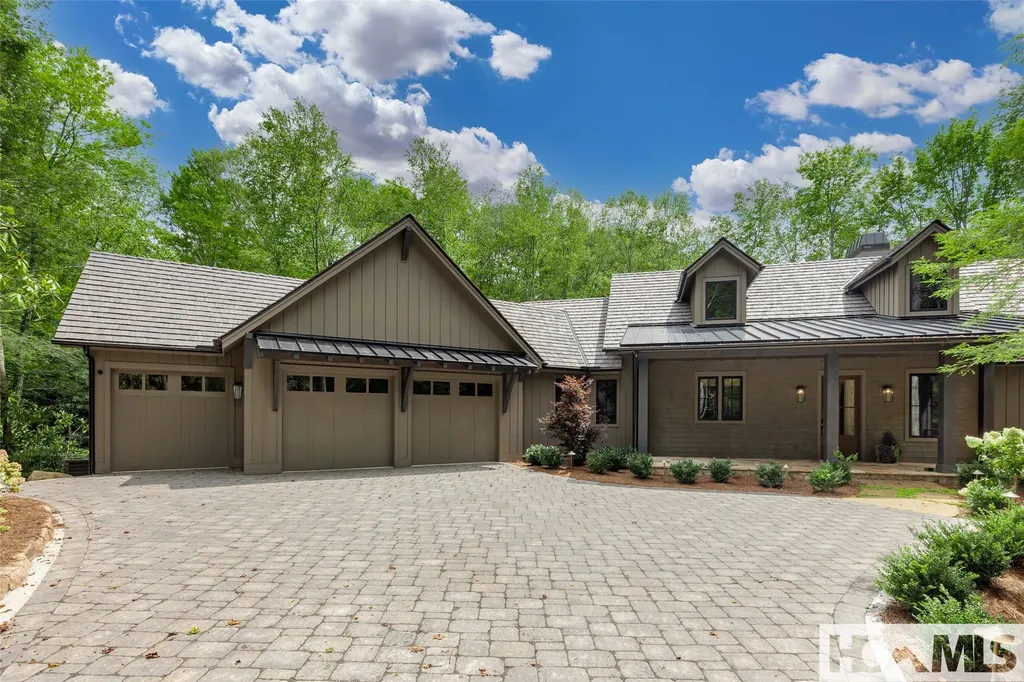 34 Crescent Trail Highlands NC 28741