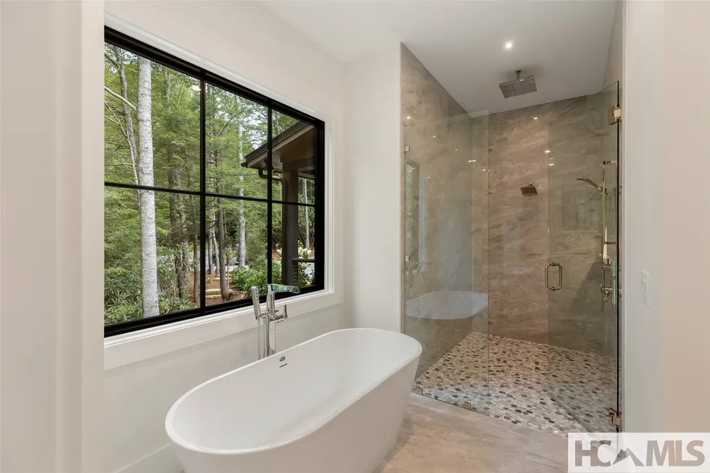 34 Crescent Trail Highlands NC 28741