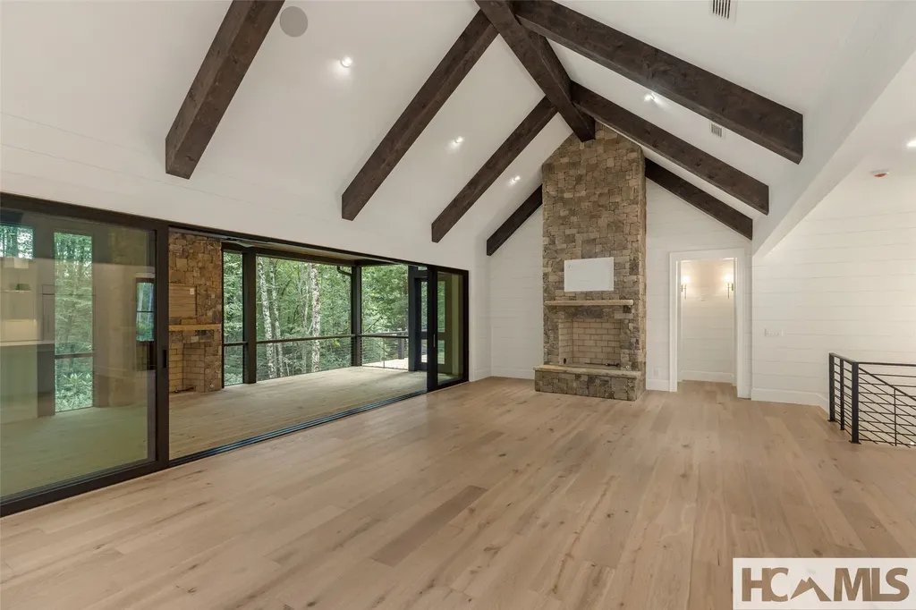 34 Crescent Trail Highlands NC 28741