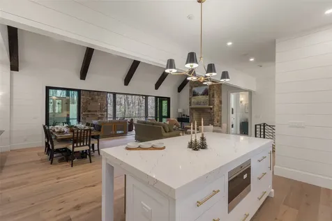 34 Crescent Trail Highlands NC 28741