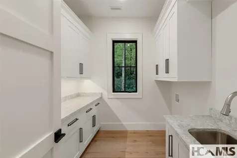 34 Crescent Trail Highlands NC 28741