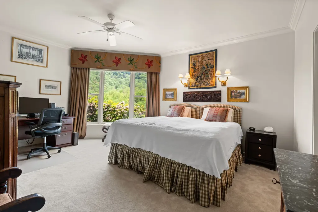 592 Whiteside Mountain Road Highlands NC 28741
