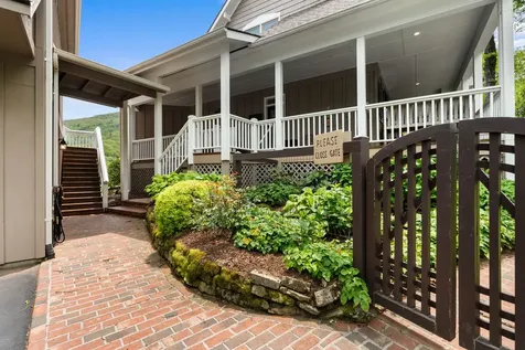 592 Whiteside Mountain Road Highlands NC 28741