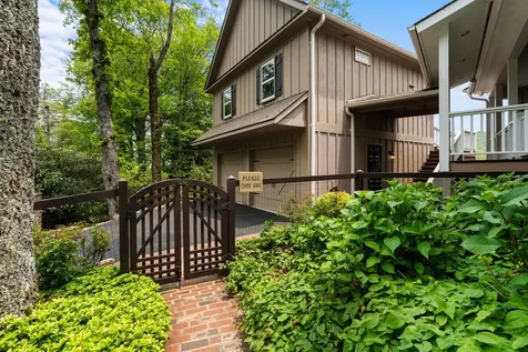 592 Whiteside Mountain Road Highlands NC 28741