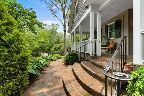 592 Whiteside Mountain Road Highlands NC 28741