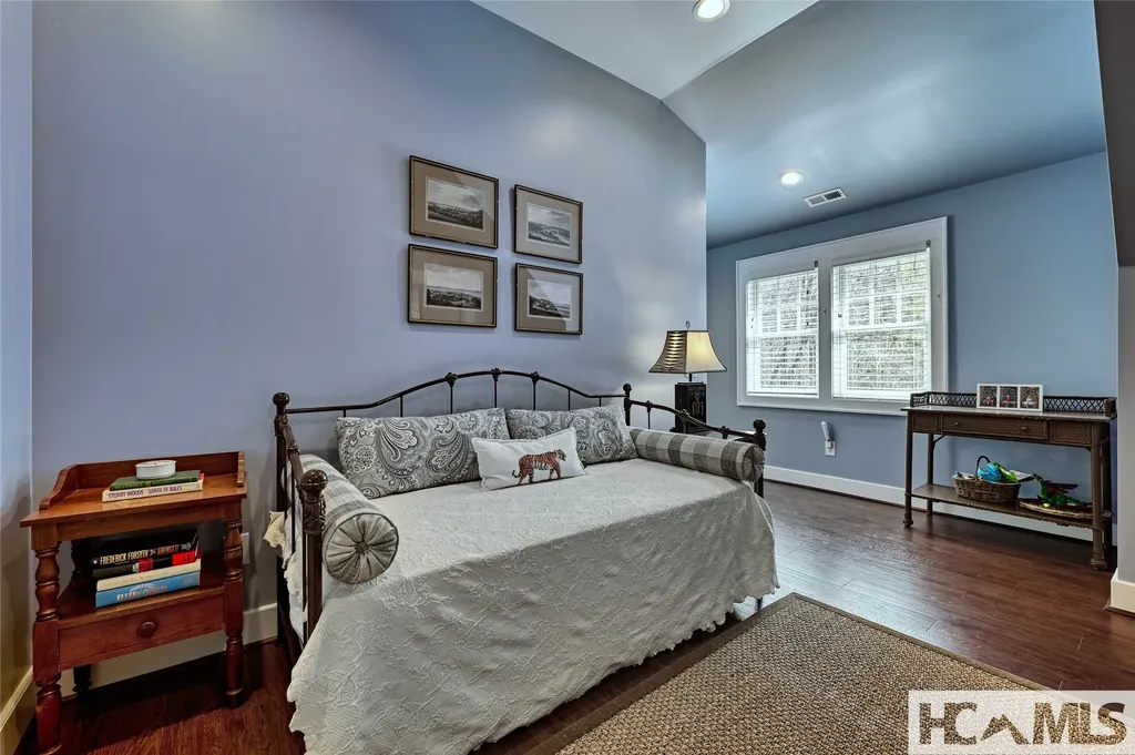 63 Avon Road Glenville NC 28736