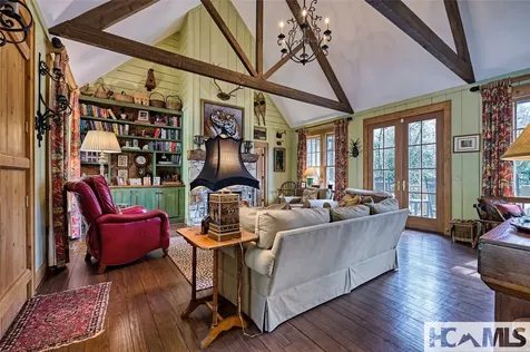 63 Avon Road Glenville NC 28736