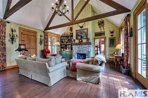 63 Avon Road Glenville NC 28736
