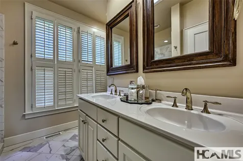 63 Avon Road Glenville NC 28736