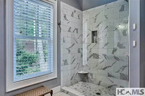 63 Avon Road Glenville NC 28736