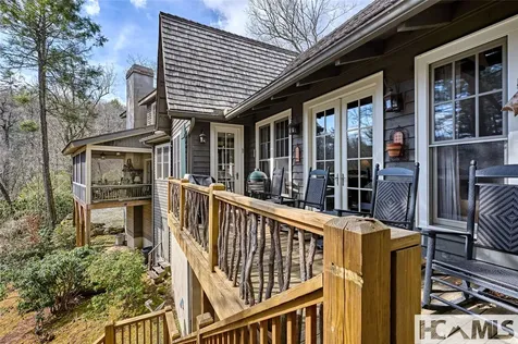 63 Avon Road Glenville NC 28736