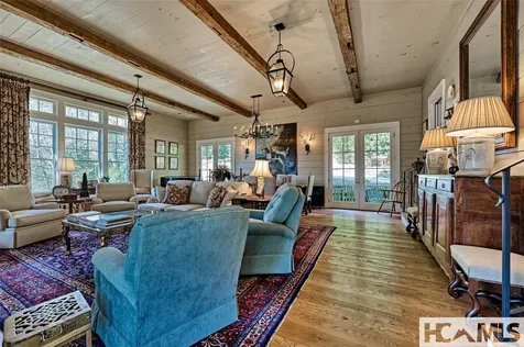 63 Avon Road Glenville NC 28736