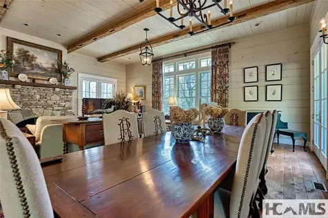 63 Avon Road Glenville NC 28736