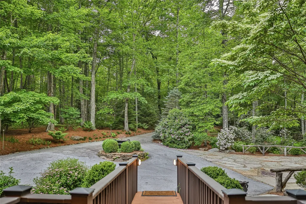 533 Woodward Trail Sapphire NC 28774