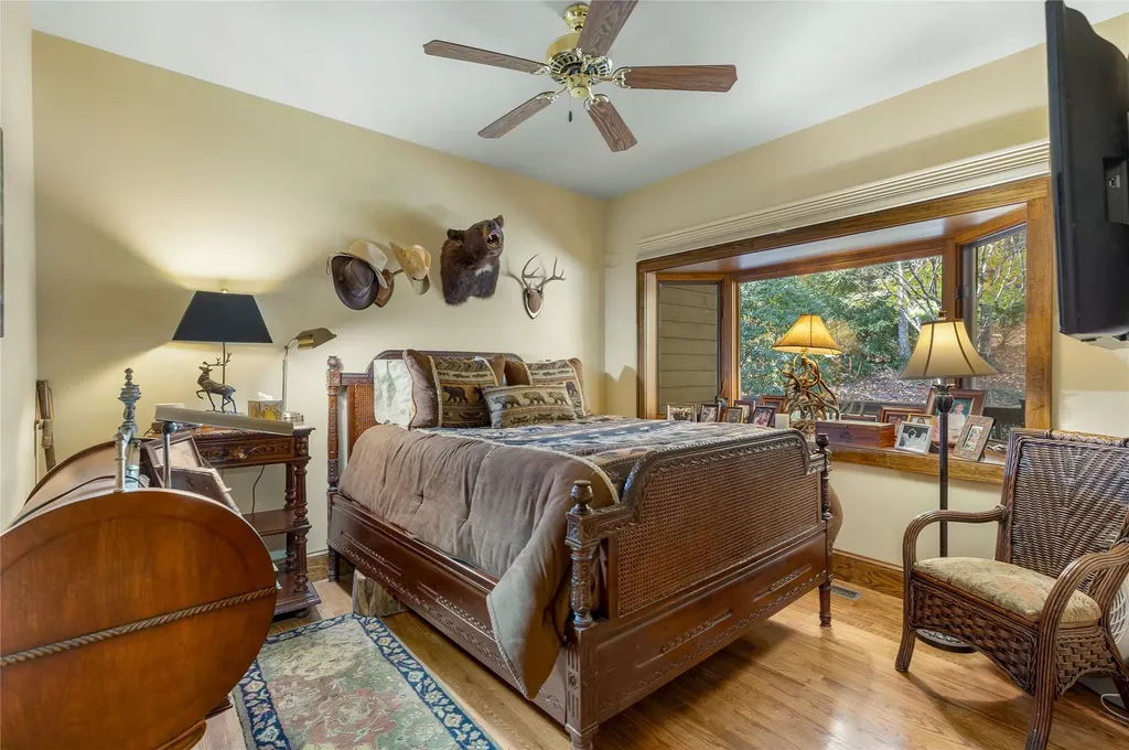 533 Woodward Trail Sapphire NC 28774