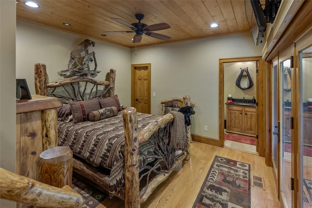 533 Woodward Trail Sapphire NC 28774
