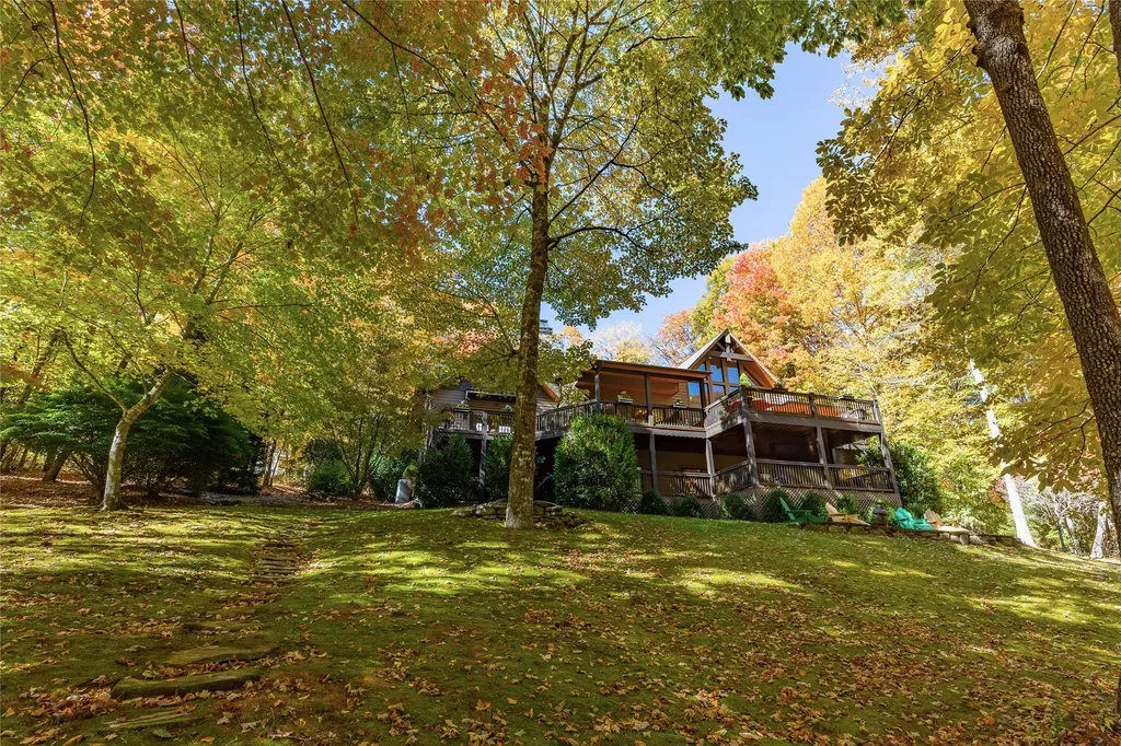 533 Woodward Trail Sapphire NC 28774