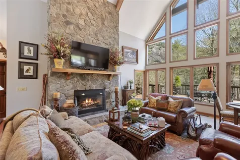 533 Woodward Trail Sapphire NC 28774