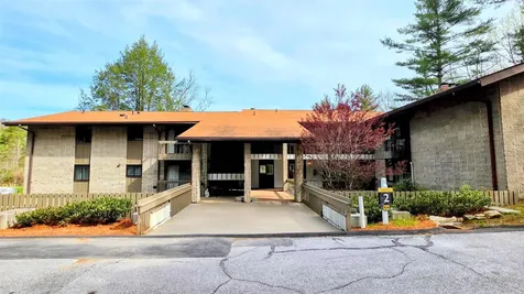 104 Mountain Lea Sapphire NC 28774