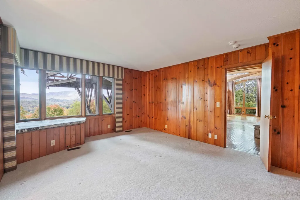 336 North Drive Highlands NC 28741