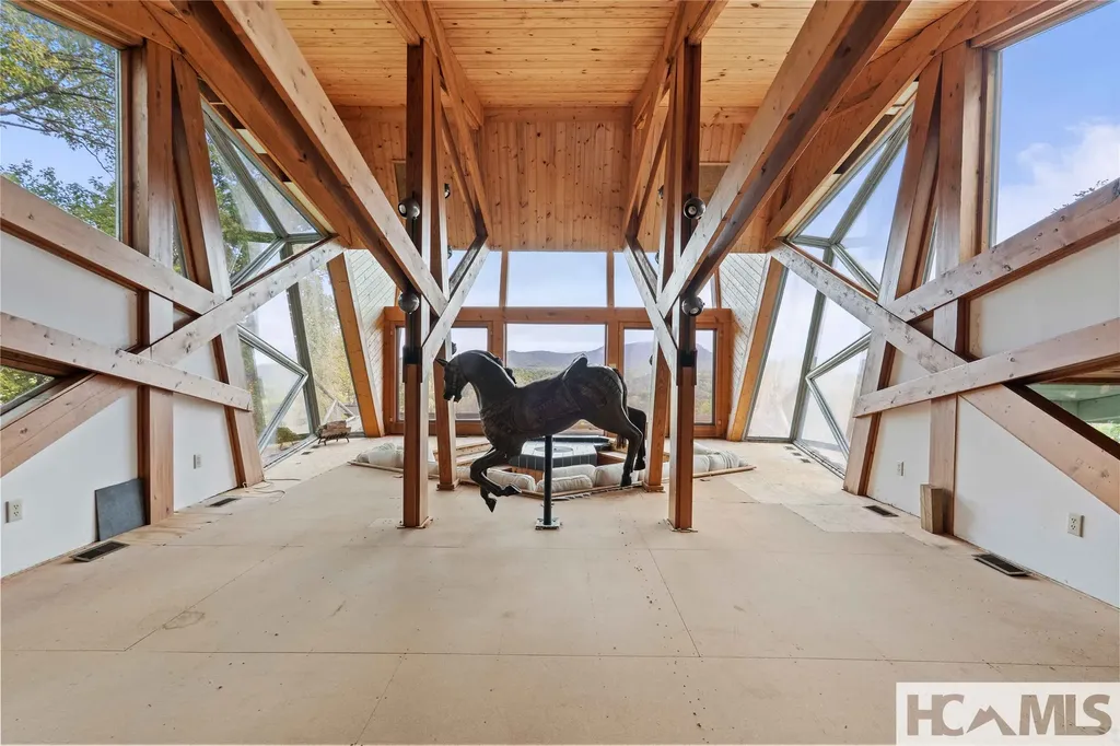 336 North Drive Highlands NC 28741