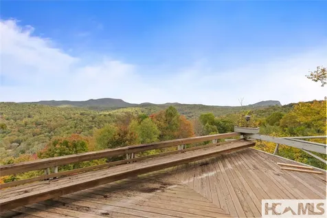 336 North Drive Highlands NC 28741