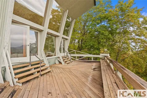 336 North Drive Highlands NC 28741