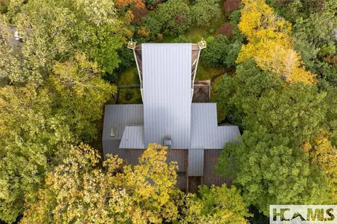 336 North Drive Highlands NC 28741
