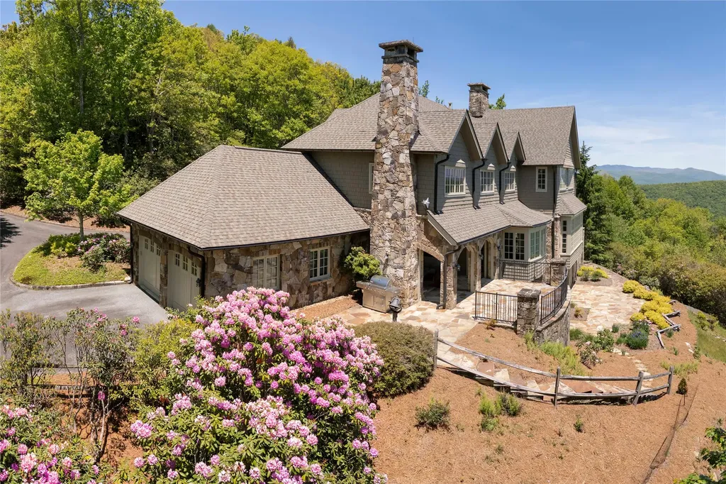 250 Meadow Ridge Drive Lake Toxaway NC 28747