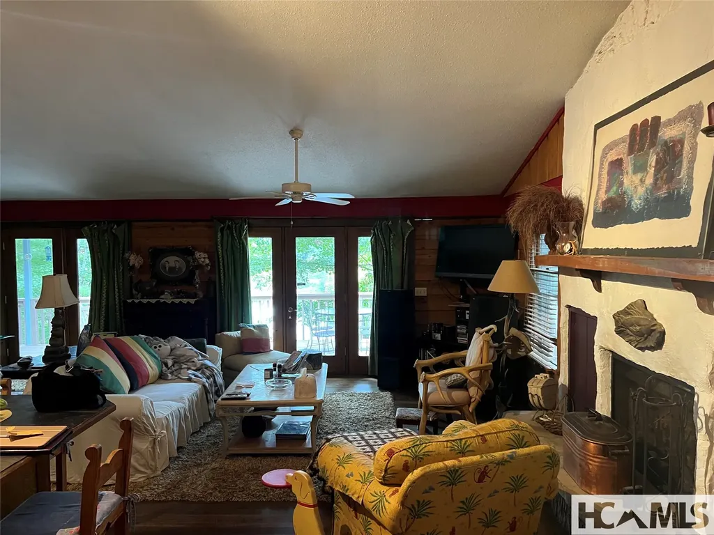 210 Tahala Trail Cullowhee NC 28723
