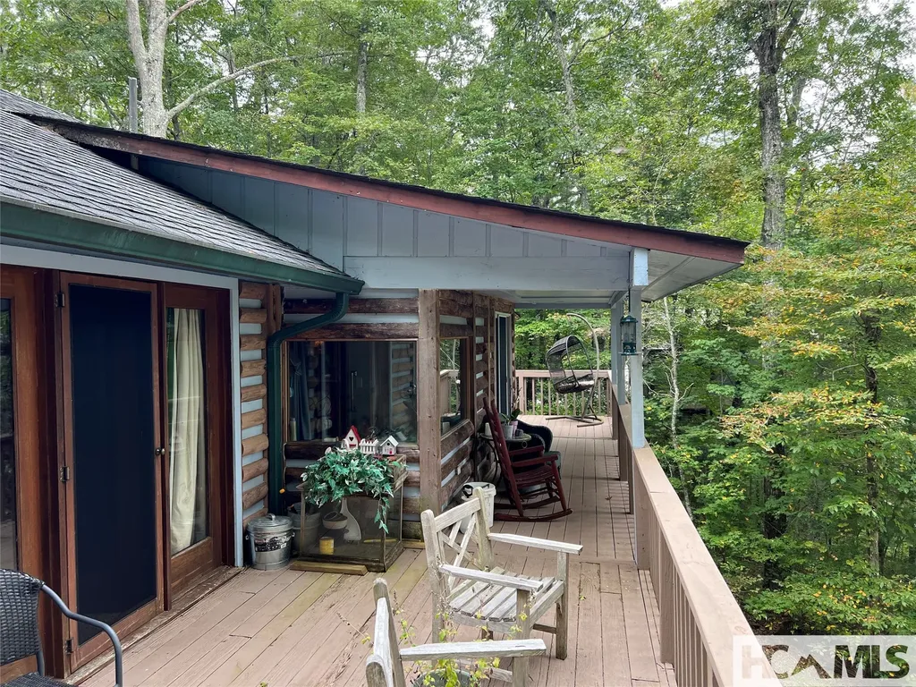 210 Tahala Trail Cullowhee NC 28723