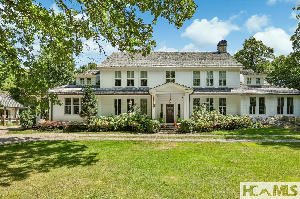 225 Bowery Road Highlands NC 28741