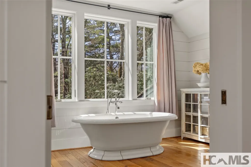 225 Bowery Road Highlands NC 28741