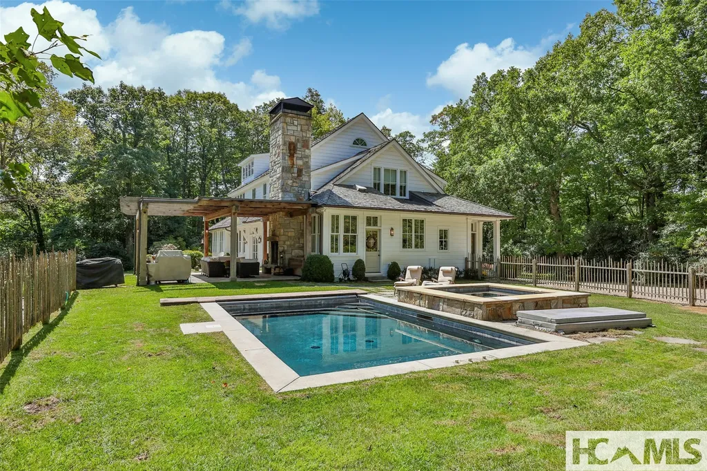 225 Bowery Road Highlands NC 28741