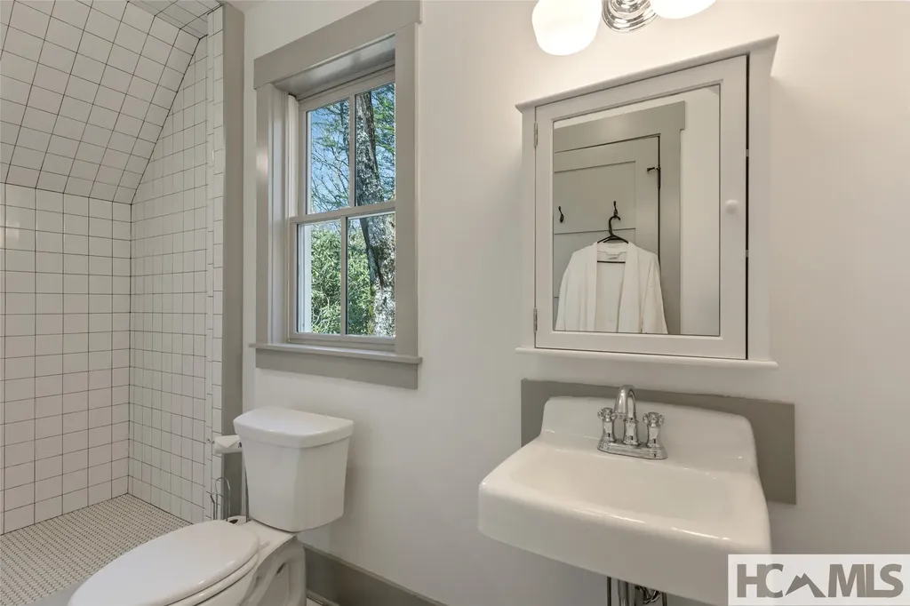 225 Bowery Road Highlands NC 28741