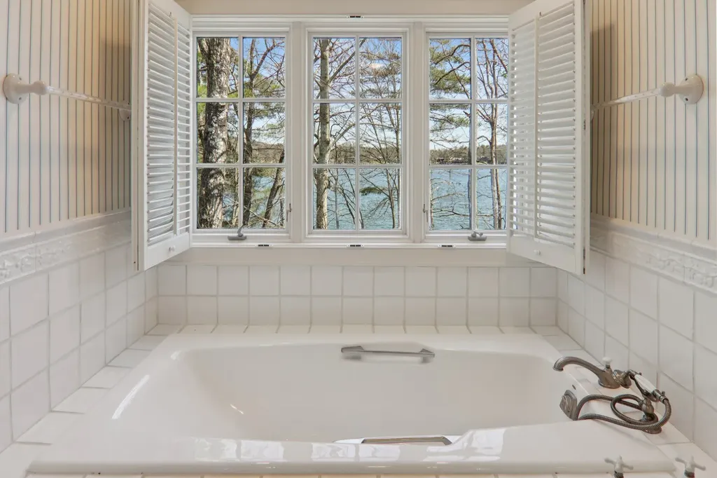 138 Indian Trace Lake Toxaway NC 28747