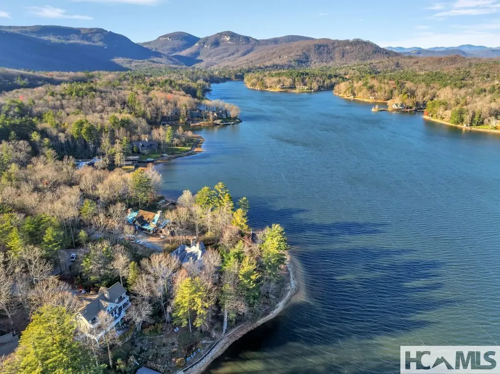 138 Indian Trace Lake Toxaway NC 28747