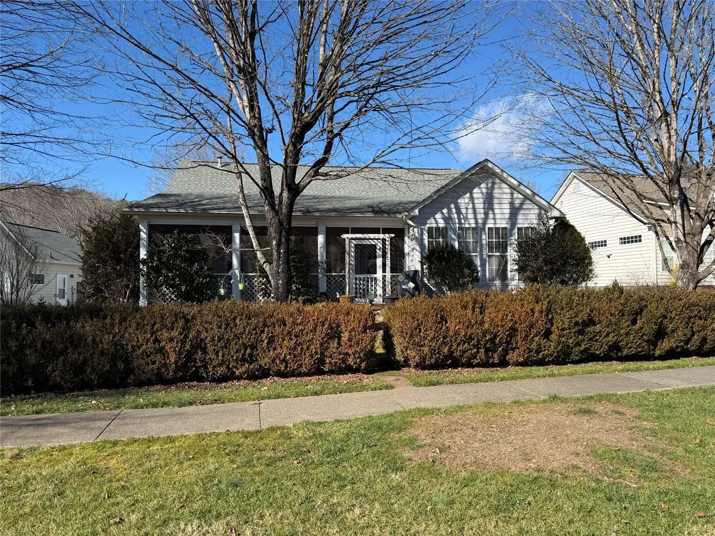 302 Cambridge Drive Brevard NC 28712