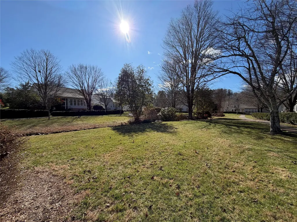 302 Cambridge Drive Brevard NC 28712