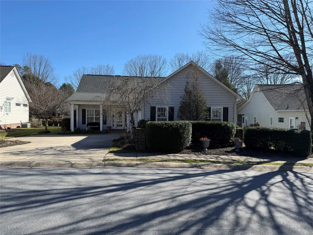 302 Cambridge Drive Brevard NC 28712