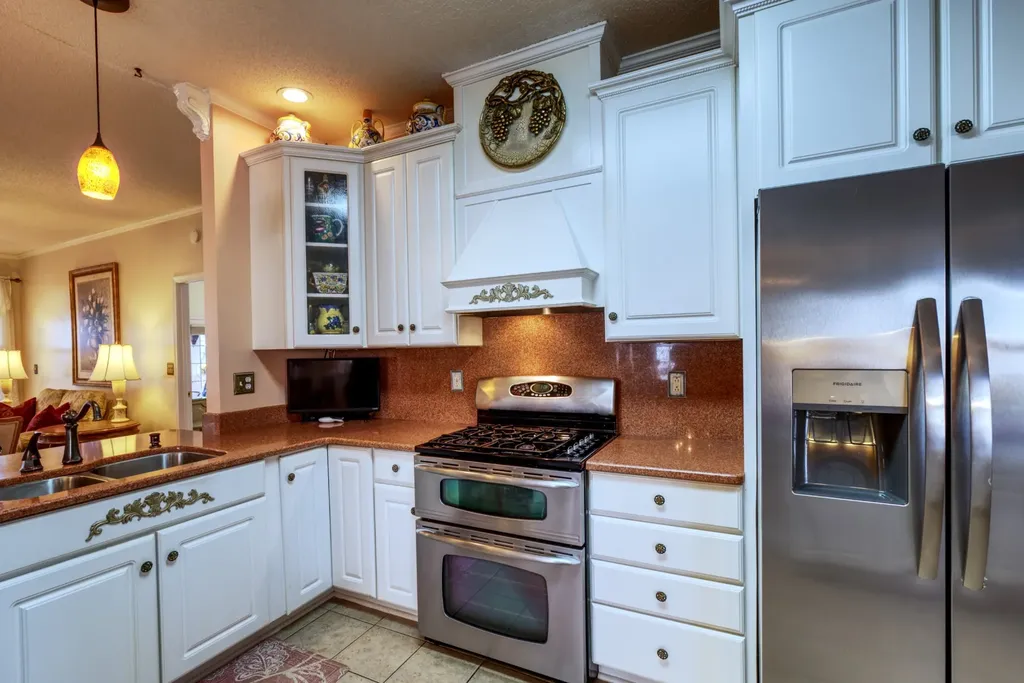 302 Cambridge Drive Brevard NC 28712